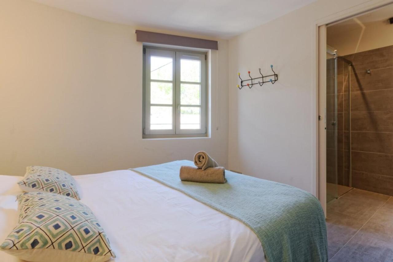 Private Furnished Apartment With All Comfort Has A Garden In A Green Space Meyreuil Kültér fotó