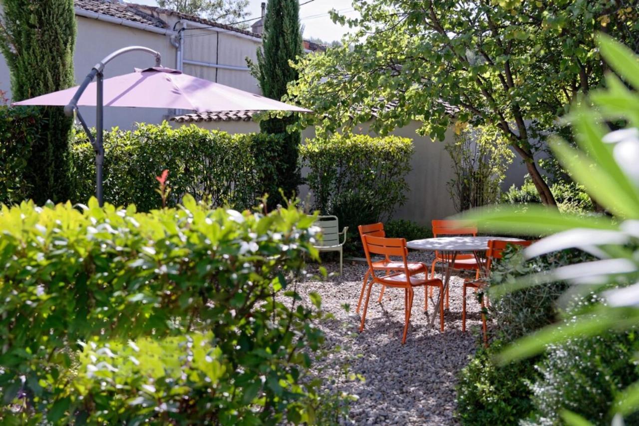 Private Furnished Apartment With All Comfort Has A Garden In A Green Space Meyreuil Kültér fotó